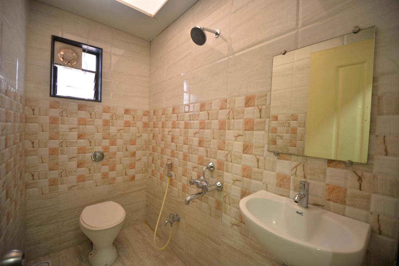 Hotel Radhe Krishna Solapur Extérieur photo